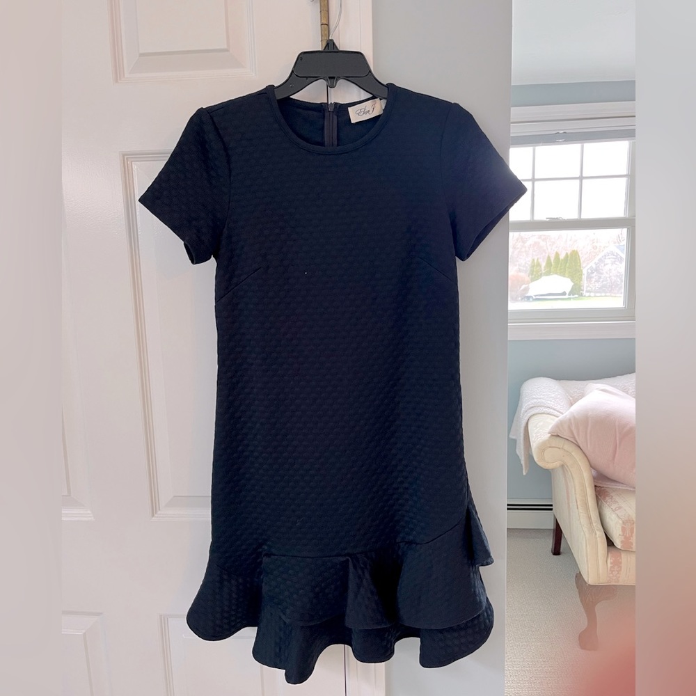 Eliza J Textured Short Sleeve Ruffle Hem Sheath Dress